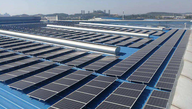 光伏支架國家標準，一個光伏板要多少個支架