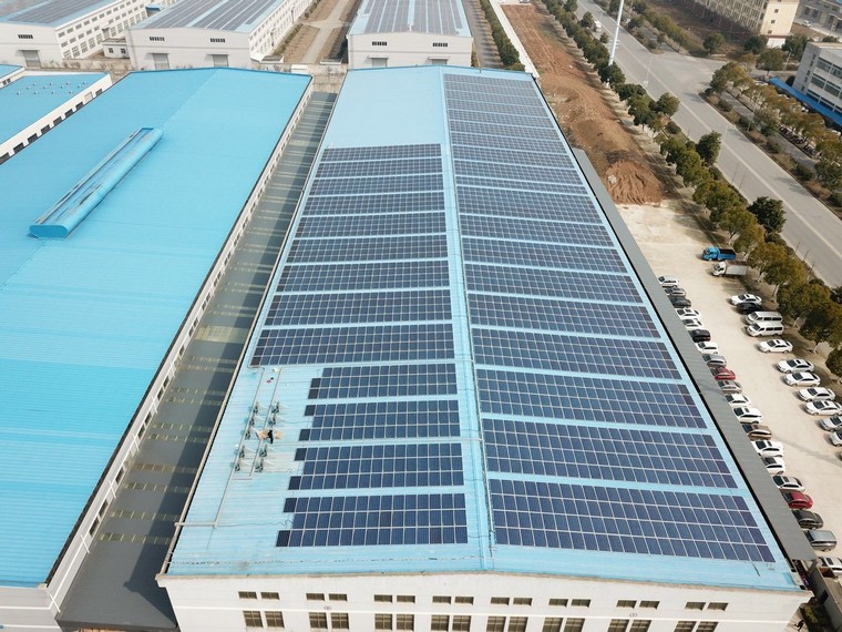 太陽(yáng)能板的工作原理是怎樣的,太陽(yáng)能發(fā)電板是什么原理