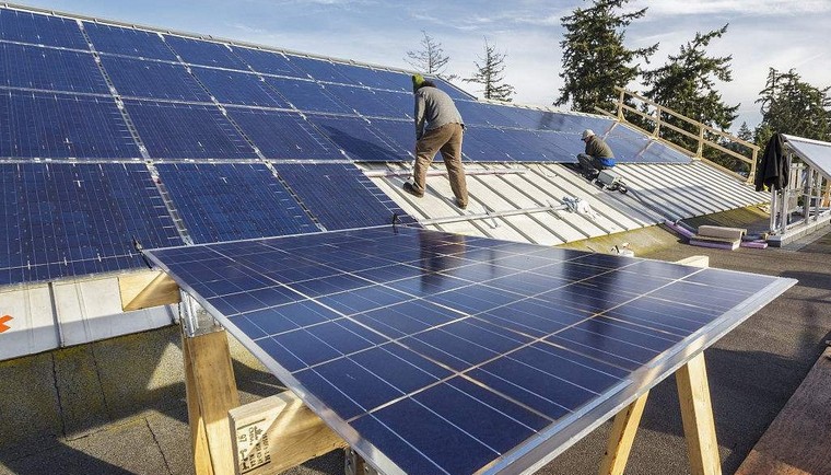 光伏支架算設備嗎,光伏支架用不銹鋼好還是鋁合金好