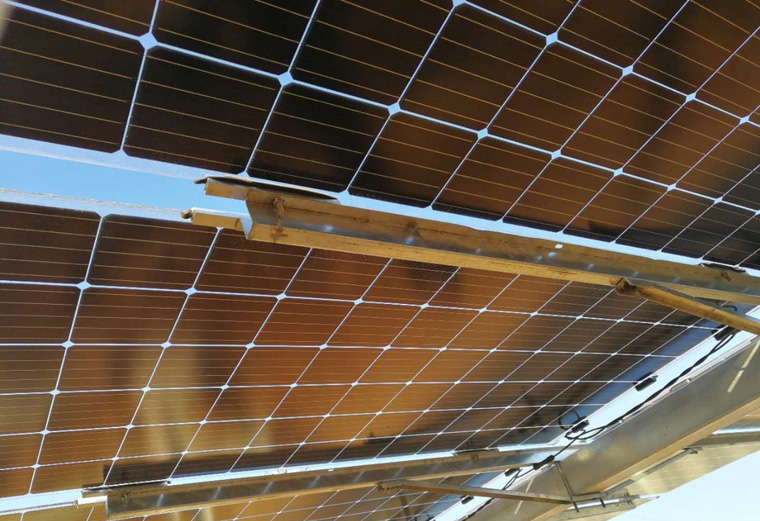 光伏板雙玻雙面優(yōu)缺點(diǎn)，光伏組件雙面率是什么