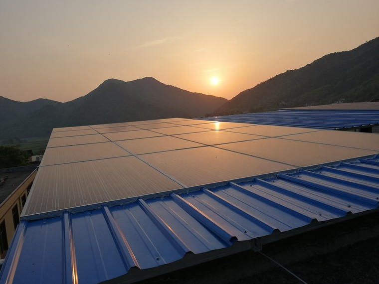 光伏發(fā)電有多少太陽光可利用?地球一天接收的太陽光有多少? 光伏發(fā)電有多少太陽光可利用?地球一天接收的太陽光有多少?