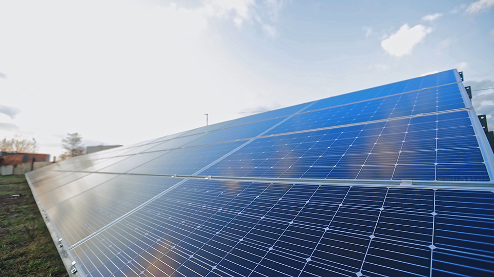 光伏發電電壓高過實際電壓有問題嗎