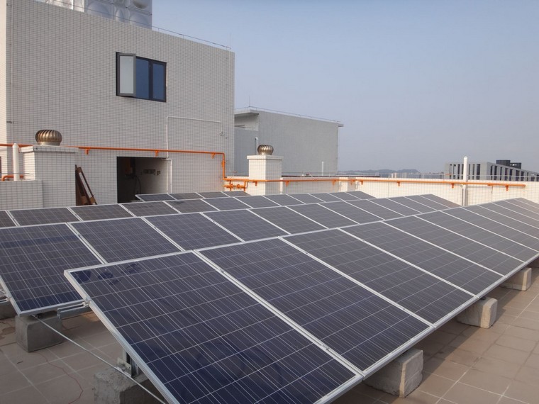 光伏發(fā)電不同的組件能否可以接入同一臺逆變器 光伏發(fā)電不同的組件能否可以接入同一臺逆變器